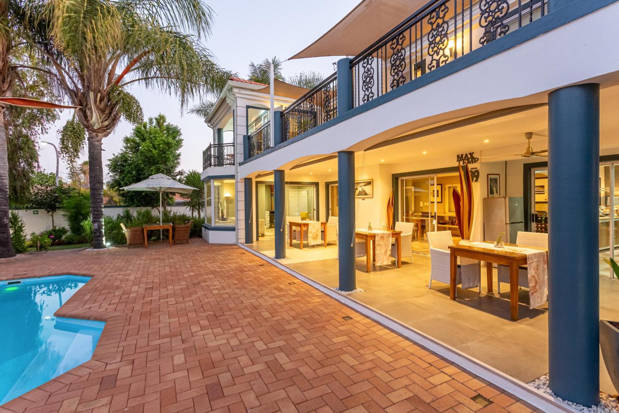 Pictures Guest House Boutique Hotel Oudtshoorn Exterior photo