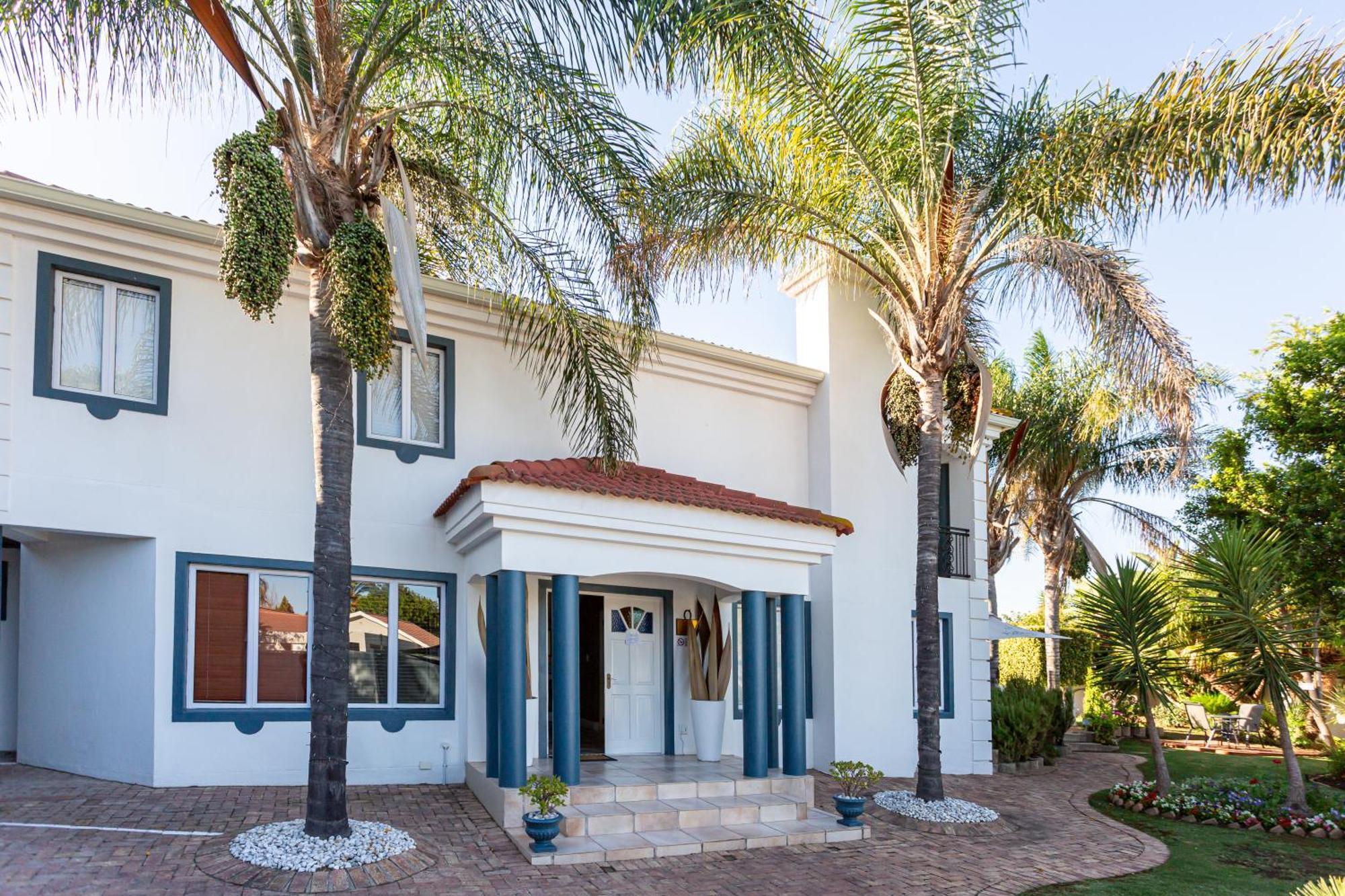 Pictures Guest House Boutique Hotel Oudtshoorn Exterior photo
