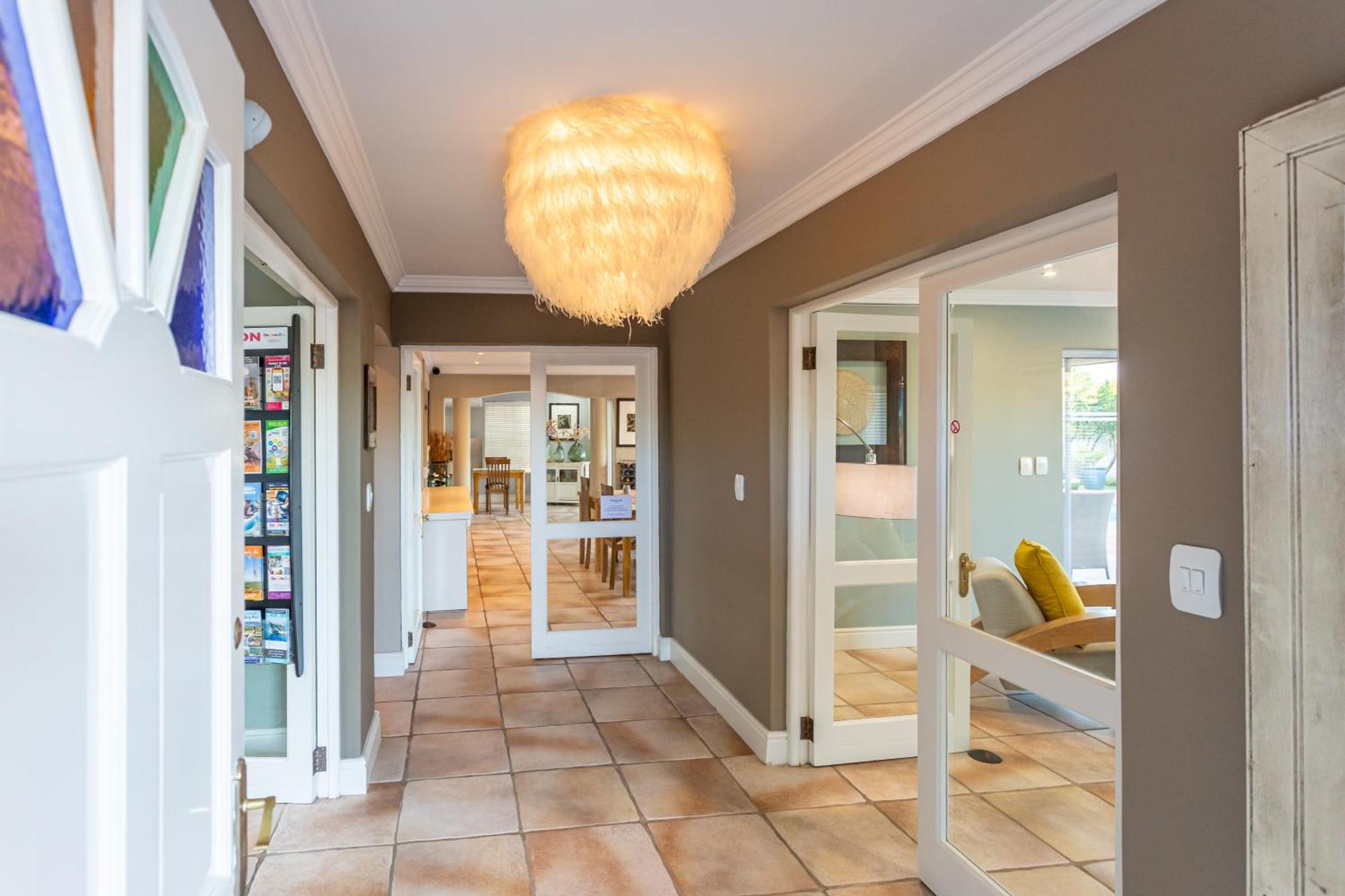 Pictures Guest House Boutique Hotel Oudtshoorn Exterior photo