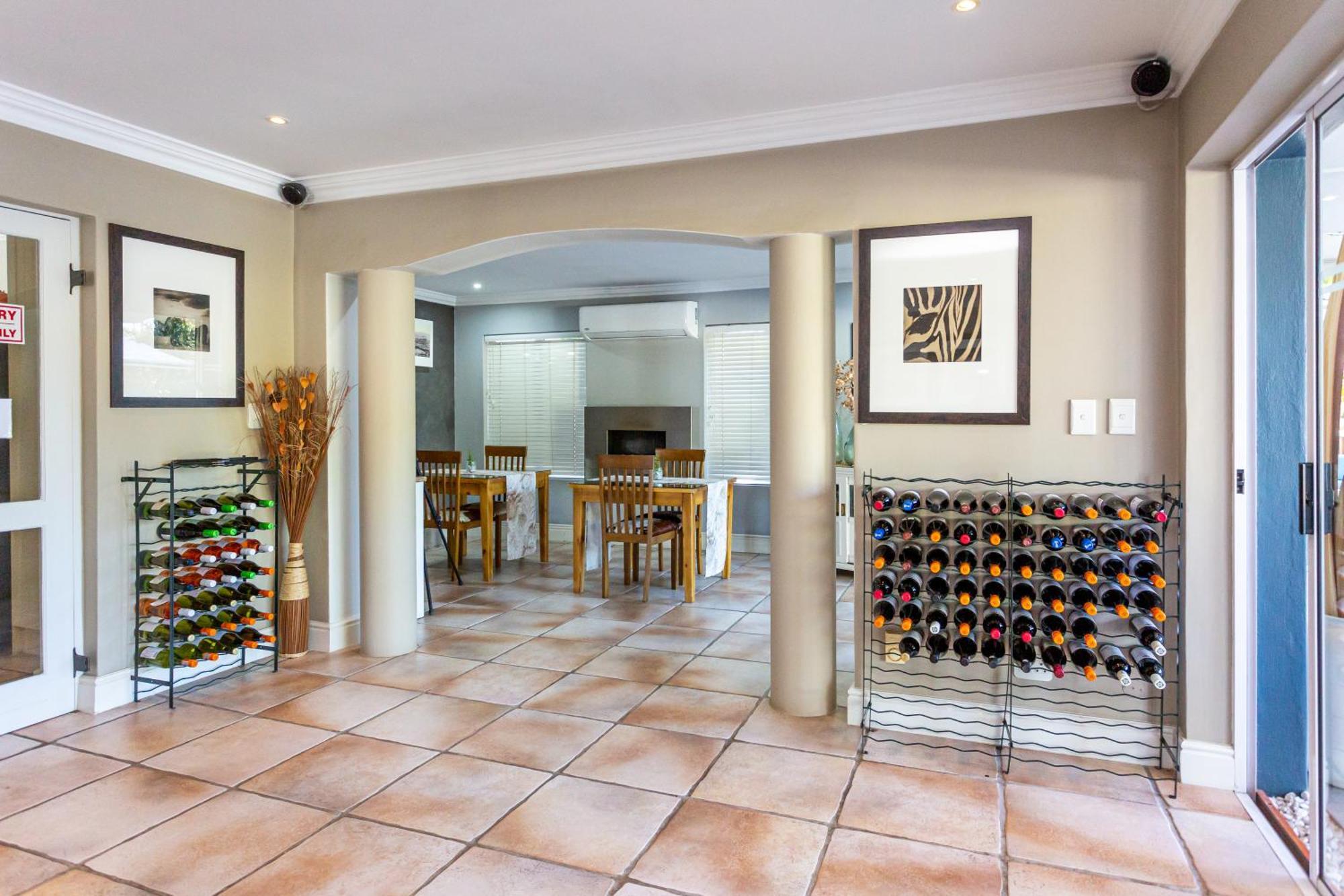 Pictures Guest House Boutique Hotel Oudtshoorn Exterior photo