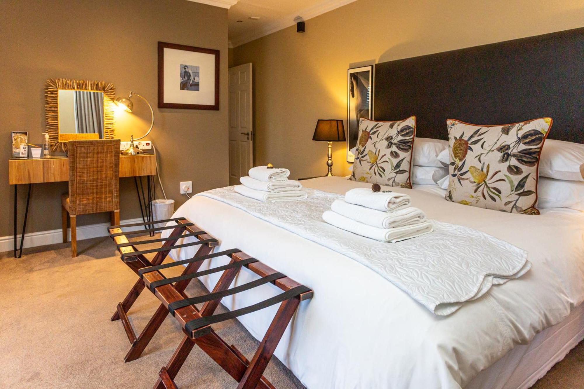 Pictures Guest House Boutique Hotel Oudtshoorn Exterior photo